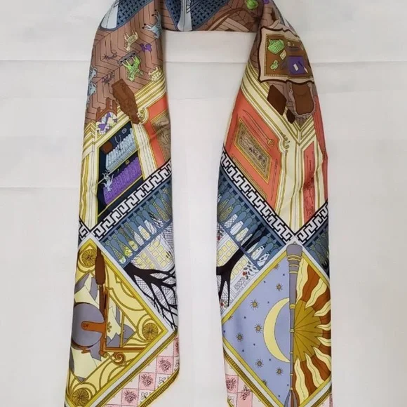 NWT HERMES Carre 90 Scarf Objets de Curiosite 100% Silk Blue Green Pink Purple - Picture 3 of 15